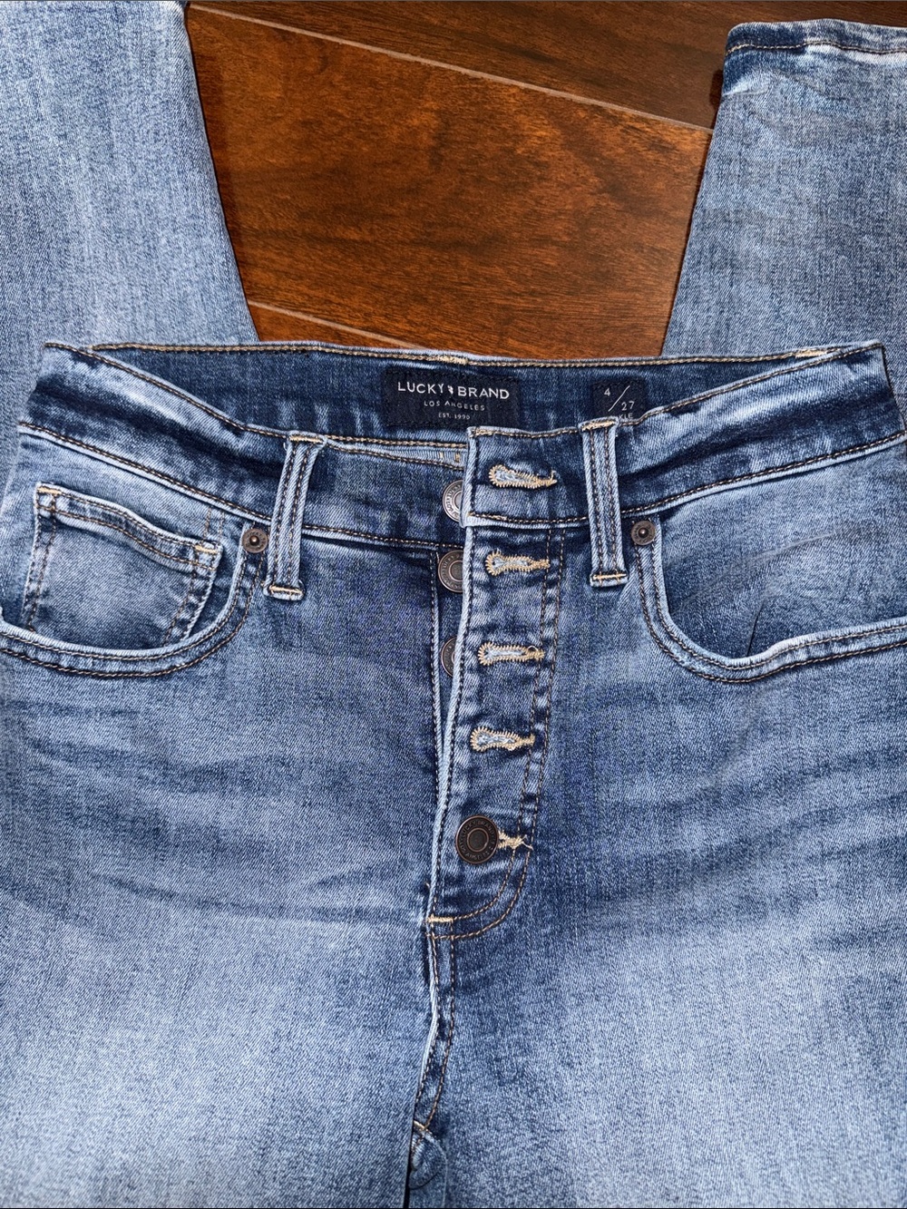 Lucky Brand High-Rise Ankle Skinny Light Wash Women’s Jeans - Picture 2 of 3